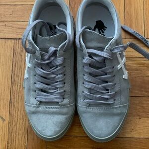 OFF-WHITE sneakers